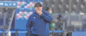 Zweifel statt Zuversicht. Echte Aufbruchstimmung vermochte Schalkes neuer Trainer Christian Gross bei seinem Debüt nicht zu verbreiten.
