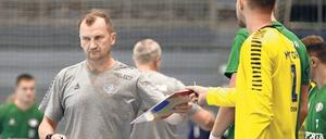 Neue Handball-Heimat Deutschland: Gintaras Savukynas (li.) startet mit seinem Team vom HC Motor Zaporozhye in der zweiten deutschen Handball-Bundesliga.