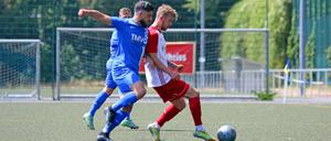 Der SC Staaken (li. Ahmad Selman) trifft am Freitag im Halbfinale auf Berlin-Liga-Neuling SSC Teutonia. 