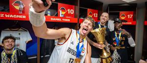 World Champions of what? Die deutschen NBA-Profis gehen mit viel Schwung in die neue Saison.