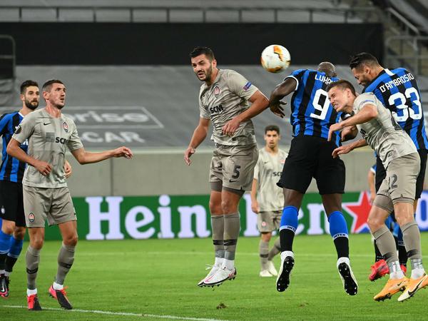 Kopfsache: Inter Mailand hatte gegen Schachtar Donezk die Lufthoheit.