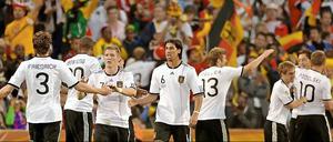 So sehen Sieger aus. Deutschland schlägt England 4:1.