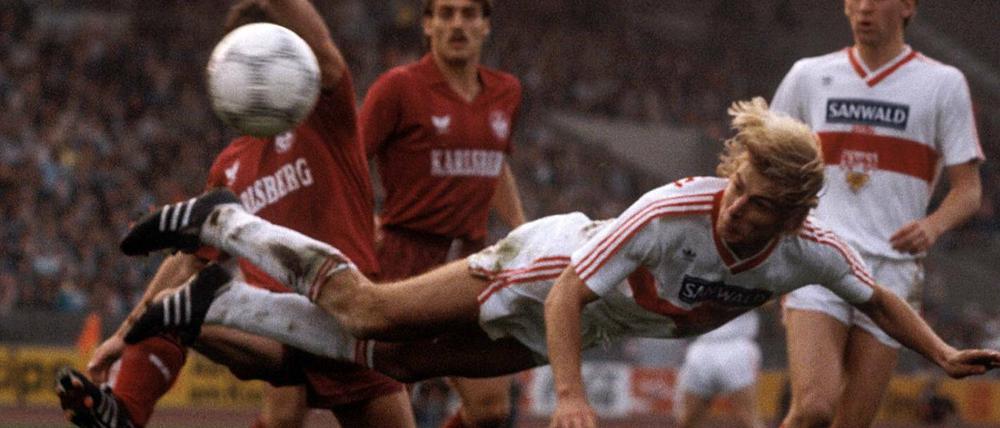 Jürgen Klinsmann war einer der besten Spieler, die der VfB Stuttgart jemals hervorgebracht hat. Die Fans hoffen auf seine Rückkehr.