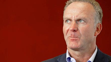 Bayerns Vorstandsvorsitzender Karl-Heinz Rummenigge ist unzufrieden mit dem Auftritt der Mannschaft. 