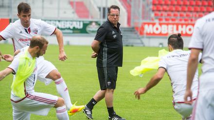 Markus Kauczinski gilt mit dem FC Ingolstadt als Abstiegskandidat. Der neue Trainer muss vor allem die Offensive in Schwung bringen.