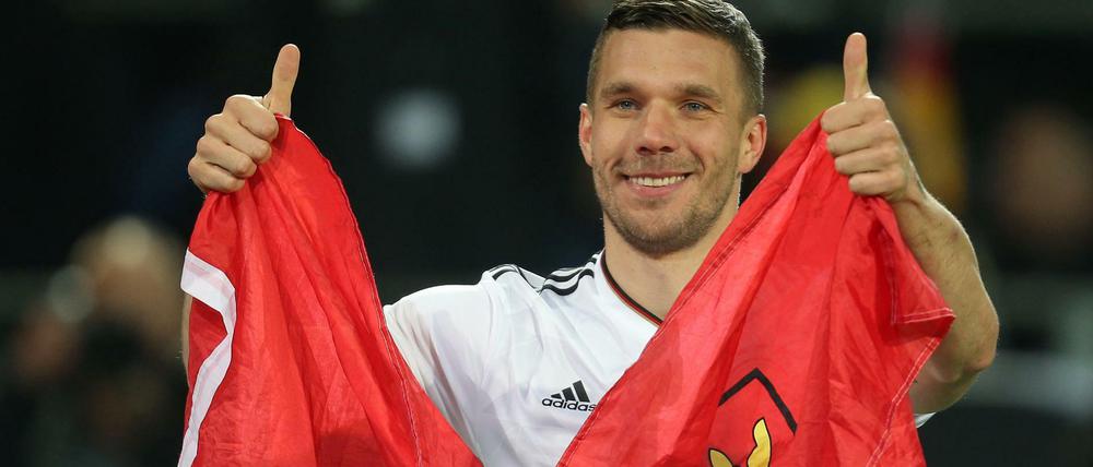 Ein Prinz für die Handball-WM. Lukas Podolski ist zurück in Köln.