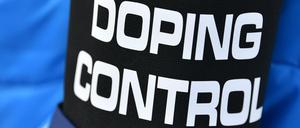 Die Armbinde eines Doping-Kontrolleurs während der Nordischen Ski-WM in Seefeld. 