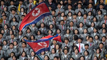 Uniformer Applaus: Das 50 000 Zuschauer fassende Kim-Il-Sung-Stadion in Pjöngjang wird wohl auch am Dienstag wieder gut gefüllt sein.