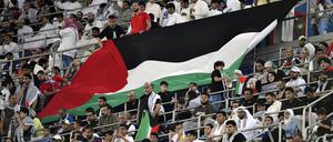 Palästina-Fahnen dürfte es beim Asien-Cup in Katar häufiger zu sehen geben.
