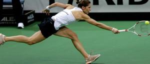 Chancenlos: Andrea Petkovic im Auftaktspiel des Fed-Cup-Finals gegen Petra Kvitova.