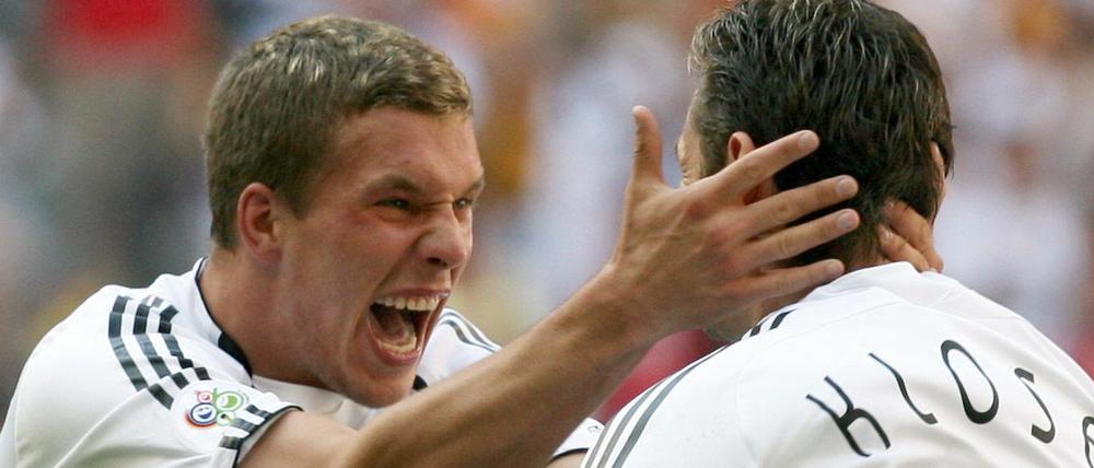 WM 2006. Lukas Podolski feiert sein Tor zum 2:0 gegen Schweden.