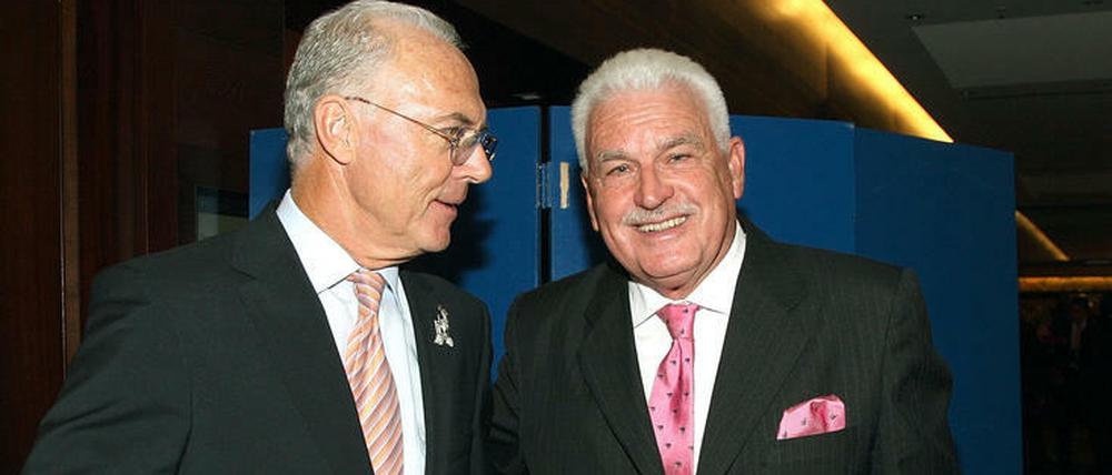 Fedor Radmann (hier mit Franz Beckenbauer) glaubt nicht an eine Bestechung in Sachen WM 2006.