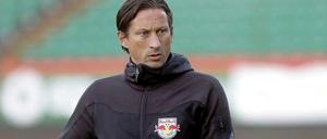 Demnächst gibt's Tabletten statt Brause: Roger Schmidt wird wohl neuer Trainer in Leverkusen.