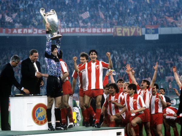 Die beste Mannschaft Europas: Roter Stern Belgrad gewinnt in Bari den Europapokal der Landesmeister.