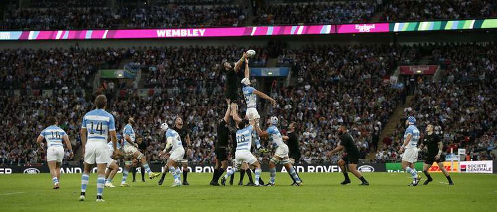 Volle Ränge im Wembley-Stadion. Bei der Rugby-WM in England normal, in Deutschland unvorstellbar.