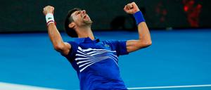 Ich schon wieder. Novak Djokovic feiert seinen Sieg.