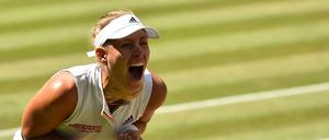 Unendliche Freude: Angelique Kerber hat nach ihrem Sieg über Jelena Ostapenko noch genügend Energie für einen Jubel über ihren Finaleinzug in Wimbledon.