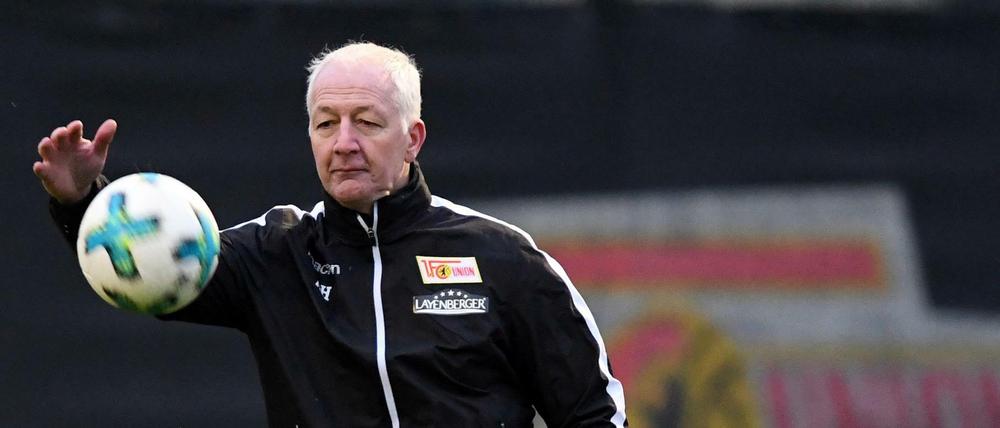 Back in black. André Hofschneider ist seit zehn Jahren Trainer bei Union – nun erstmals mit einem langfristigen Vertrag als Cheftrainer der Profis.