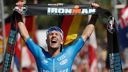 Großer Sieger beim Ironman: Patrick Lange beim Zieleinlauf auf Hawaii 