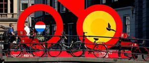 Außer Rad und Band. Die Universitätsstadt Utrecht hat sich zum Tour-Start besonders geschmückt.