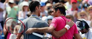 Am Sonntag machen Novak Djokovic (l.) und Roger Federer untereinander aus, wer im Moment der Beste ist.