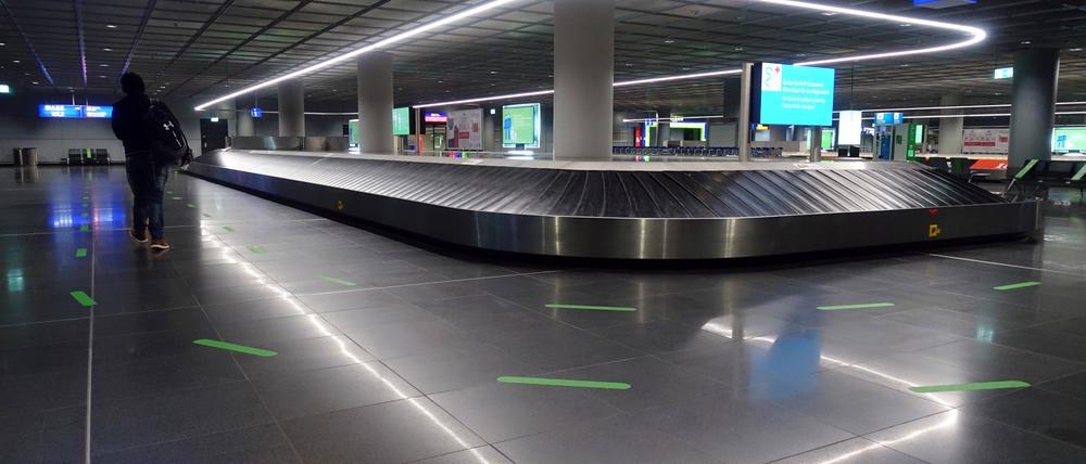 Die große Leere: Der Frankfurter Flughafen stellt am Freitag den Betrieb ein. 