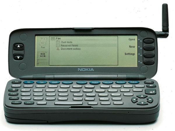 Das Nokia Communicator 9000 war das erste Smartphone. 