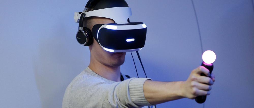 Mit der lang erwarteten Virtual-Reality-Brille hofft Sony auf positive Impulse für den Playstation-Absatz.