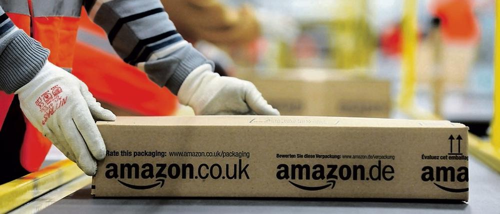 Aus einer Hand. Stellt Amazon seine Lieferungen bald selbst zu?
