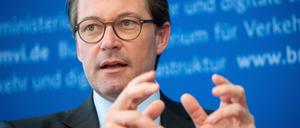 Minister Andreas Scheuer (CSU) greift in den Tarifkonflikt ein.