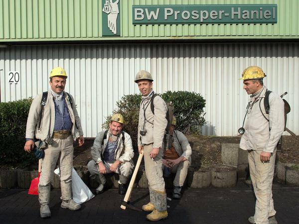 Derzeit arbeiten noch 1500 Bergleute in Bottrop, sie helfen beim Aufräumen.