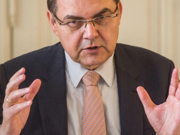 Bundesagrarminister Christian Schmidt (CSU) fordert die Molkereien auf, sich zu einem Branchenverband zusammenzuschließen. 