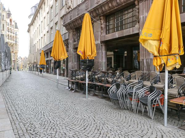 Alles zu: Die Kneipenmeile "Barfußgäßchen" in Leipzig ist während der coronabedingten Schließung der Gastronomie verwaist. 