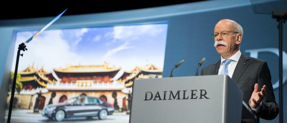 Daimler-Chef Dieter Zetsche verspricht den Aktionären eine hohe Dividende.
