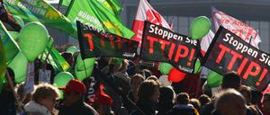Im Oktober gingen in Berlin 250.000 Menschen auf die Straße, um gegen das Freihandelsabkommen zu protestieren.