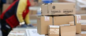 Weil viele Menschen online bestellen, rechnen Postunternehmen mit einem Rekord-Paketaufkommen.