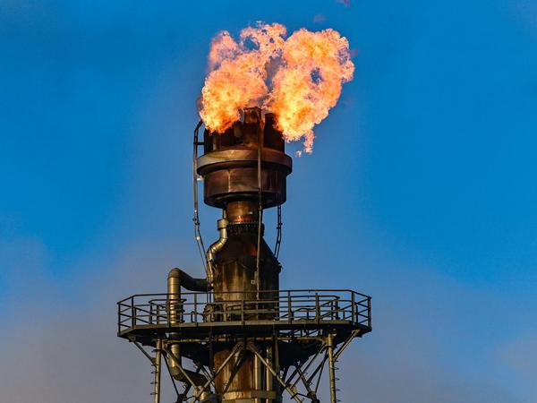 In der PCK-Raffinerie im brandenburgischen Schwedt kommt nach eigenen Angaben ein Viertel des deutschen Öls an – aus Russland.