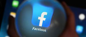 Wettbewerbshüter haben Klage gegen Facebook eingereicht.