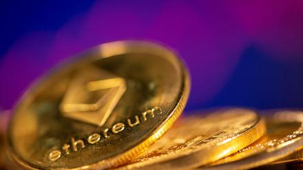Ebenso wie der Bitcoin ist Ethereum nur eine virtuelle Münze - die aktuell immer mehr wert wird. 