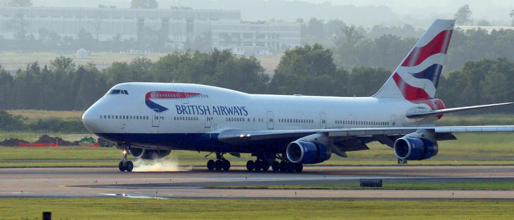 British Airways sicherte sich lukrative Landerechte der Fluggesellschaft Flybe, die wegen des Coronavirus Insolvenz anmelden musste.
