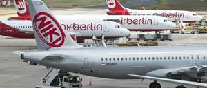 Eine insolvente Flugfamilie: Air Berlin hat im August vorläufigen Insolvenzantrag gestellt, die Tochter Niki im Dezember.