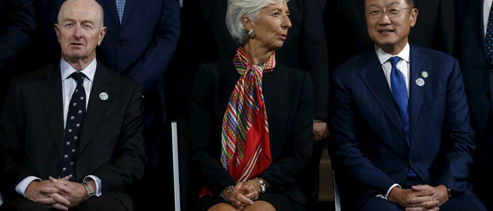 Christine Lagarde (m.) kann sich zweite Amtszeit vorstellen.