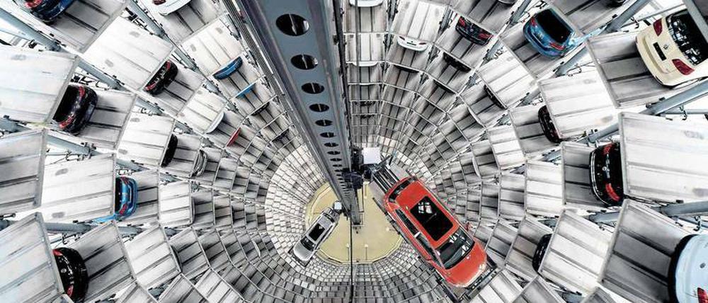 Alles dreht sich ums Auto, in der Stadt, und in den riesigen Parkplatzsilos auf dem VW-Gelände.