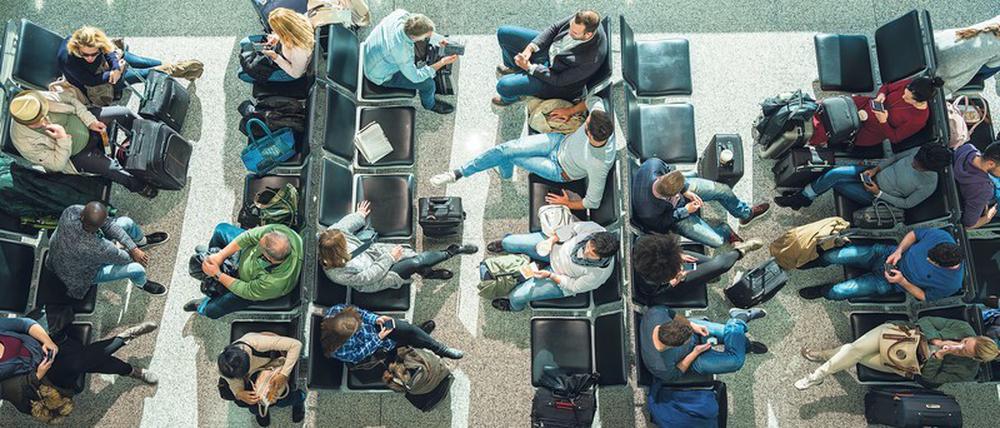 Warten auf das Flugzeug: Steigt die Grenze auf fünf Stunden, würden viele Kunden leer ausgehen. 