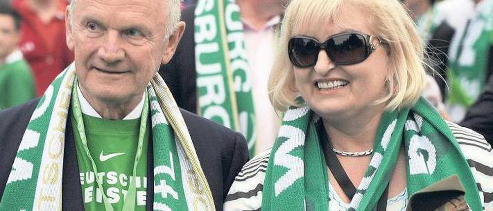 Vom Kindermädchen zur Konzernlenkerin. Ferdinand und Ursula Piëch bei der Meisterfeier des VfL Wolfsburg im vorigen Jahr. 