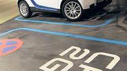 Smarte Lösung. Die Carsharing-Firma Car2Go bietet in Berlin 1000 Kleinwagen an – ab 2013 kommen 300 elektrische hinzu.