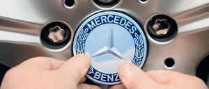 Spitzenposition. Mercedes-Benz ist mit gut 25 Milliarden Euro die wertvollste Marke Deutschlands