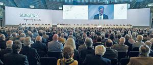 Konzernchef Joe Kaeser spricht bei der Hauptversammlung der Aktionäre am 26. Januar 2016 in der Olympiahalle in München.
