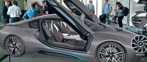 Mit der Augmented-Reality-Standard Tango von Google platziert der iVisualiser von BMW das Wunschauto in jedes genügend große Zimmer. 