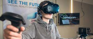 Digitale Abenteuer: In der VR-Lounge am Potsdamer Platz können die Besucher in virtuelle Welten eintauchen.